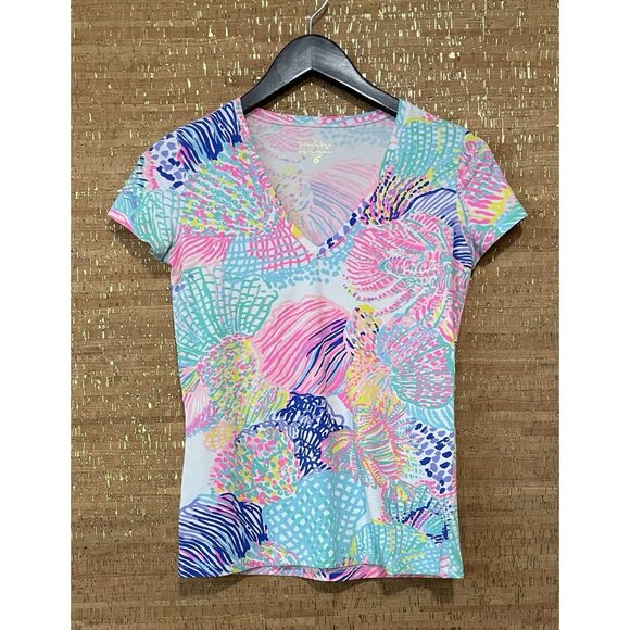 Lilly Pulitzer Tops - Lilly Pulitzer Bright Lovers V-Neck Coral Pink T-Shirt Top Size XS